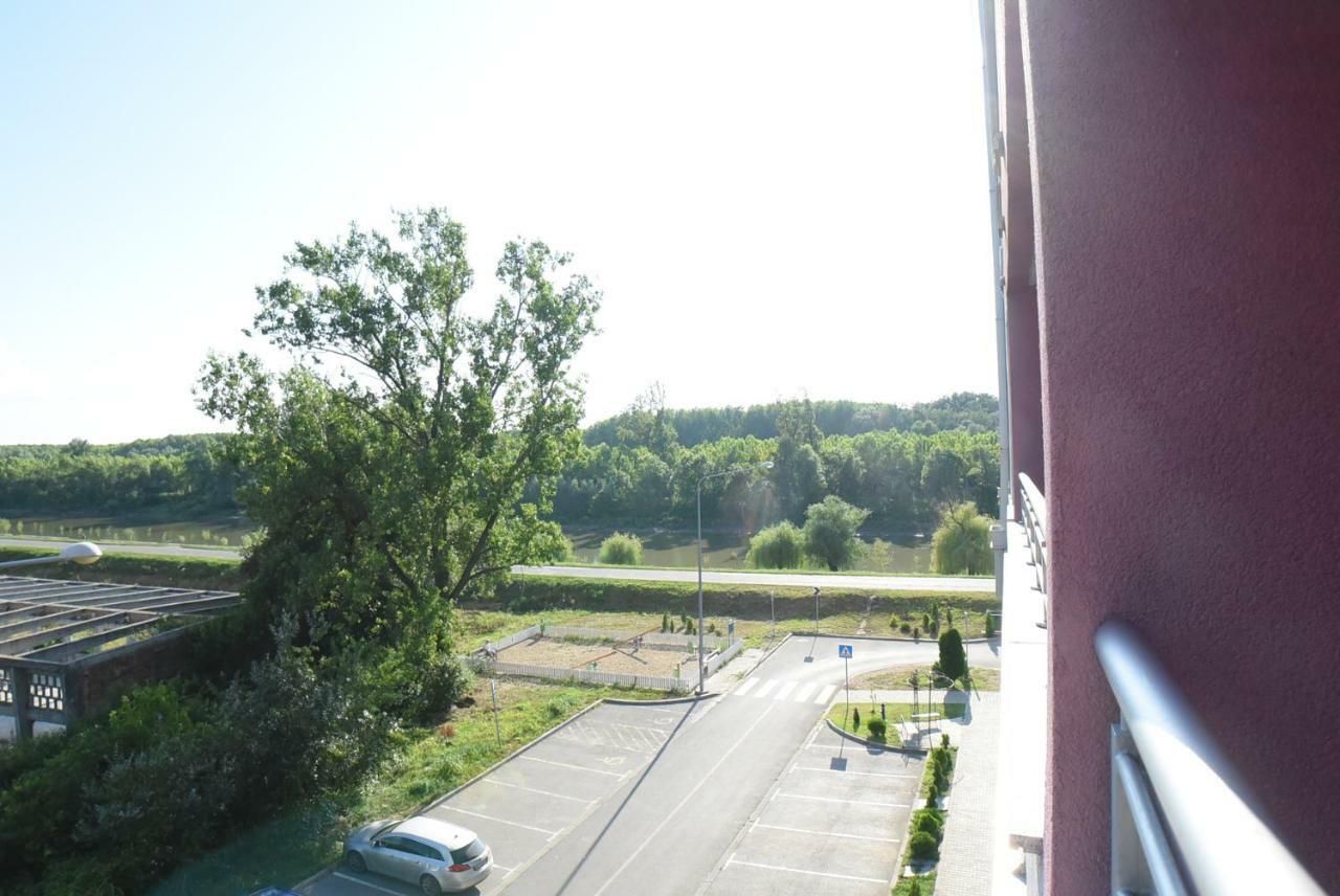 Tamis Kapija Apartment Pancevo Ngoại thất bức ảnh
